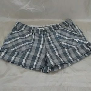 WOMENS GREY PLAID NIKE SHORTS SIZE 10